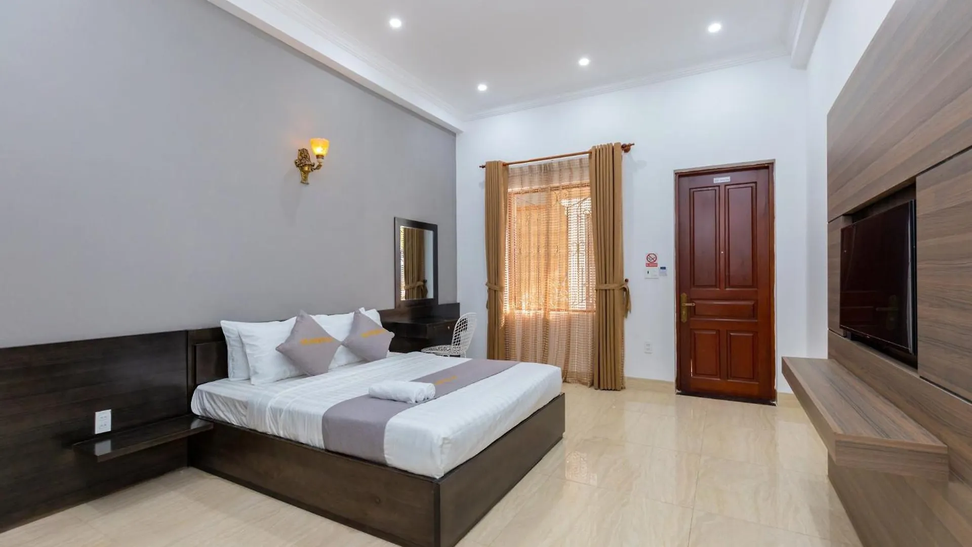 Palm Villa 37 - 6 Bedrooms & Pool In Vungtau Beach Vung Tau Vietnam