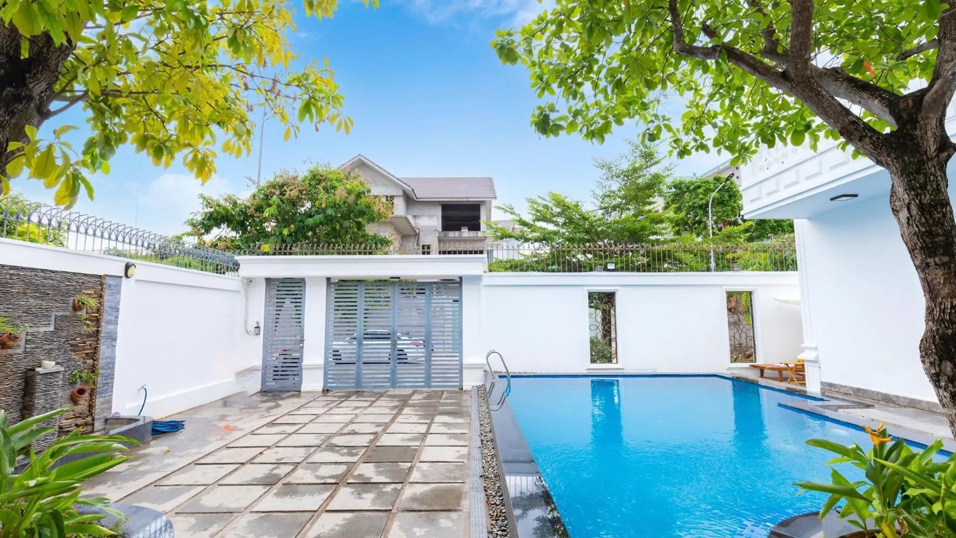 Palm Villa 37 - 6 Bedrooms & Pool In Vungtau Beach Vung Tau