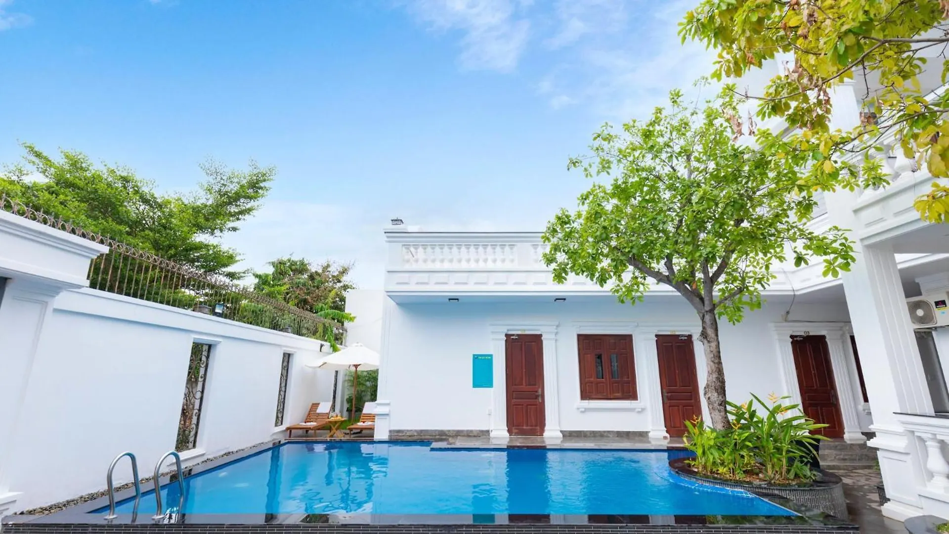 Palm Villa 37 - 6 Bedrooms & Pool In Vungtau Beach Vung Tau